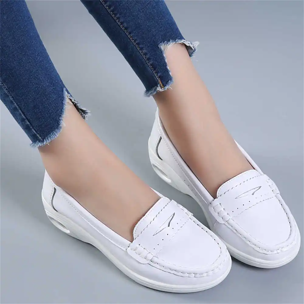 Thick Sole Slipon White Traine - Luxury Lifestyle Shorts recension och pris