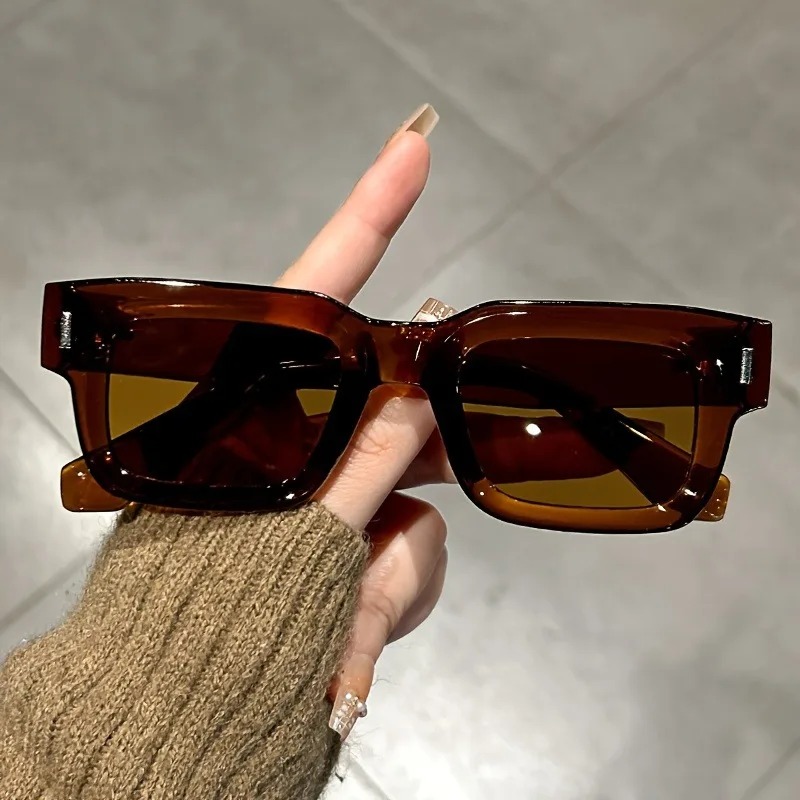 Luxurious Rectangle Sunglasses - Luxury Lifestyle Products recension och pris