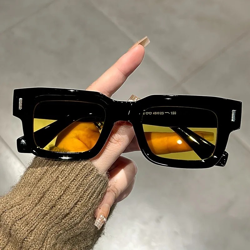 Luxurious Rectangle Sunglasses - Luxury Lifestyle Products recension och pris