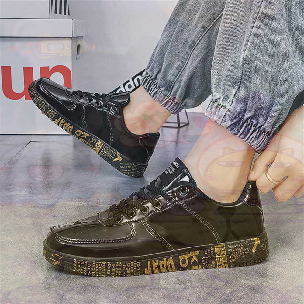 Round Foot Size 45 Sneakers Wh - Luxury Lifestyle Shorts recension och pris